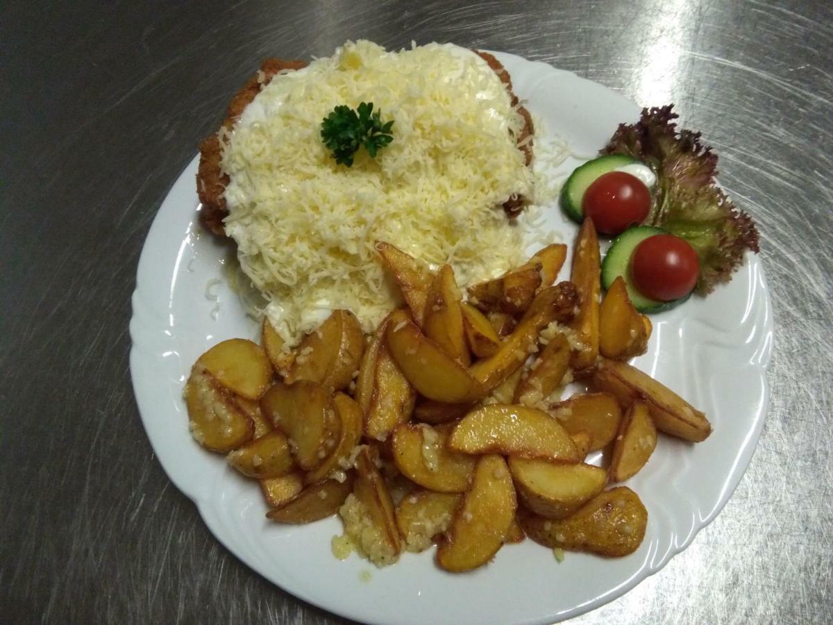 Penzion U Zeleneho Stromu Telnice المظهر الخارجي الصورة